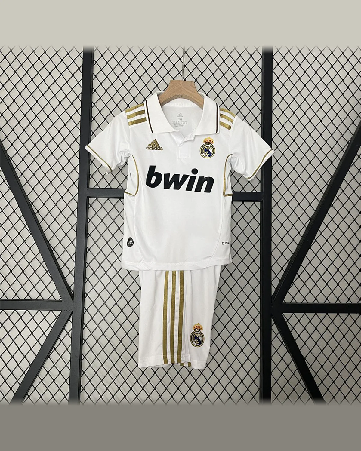 Real Madrid Kids 11/12 Real Madrid Home football jersey