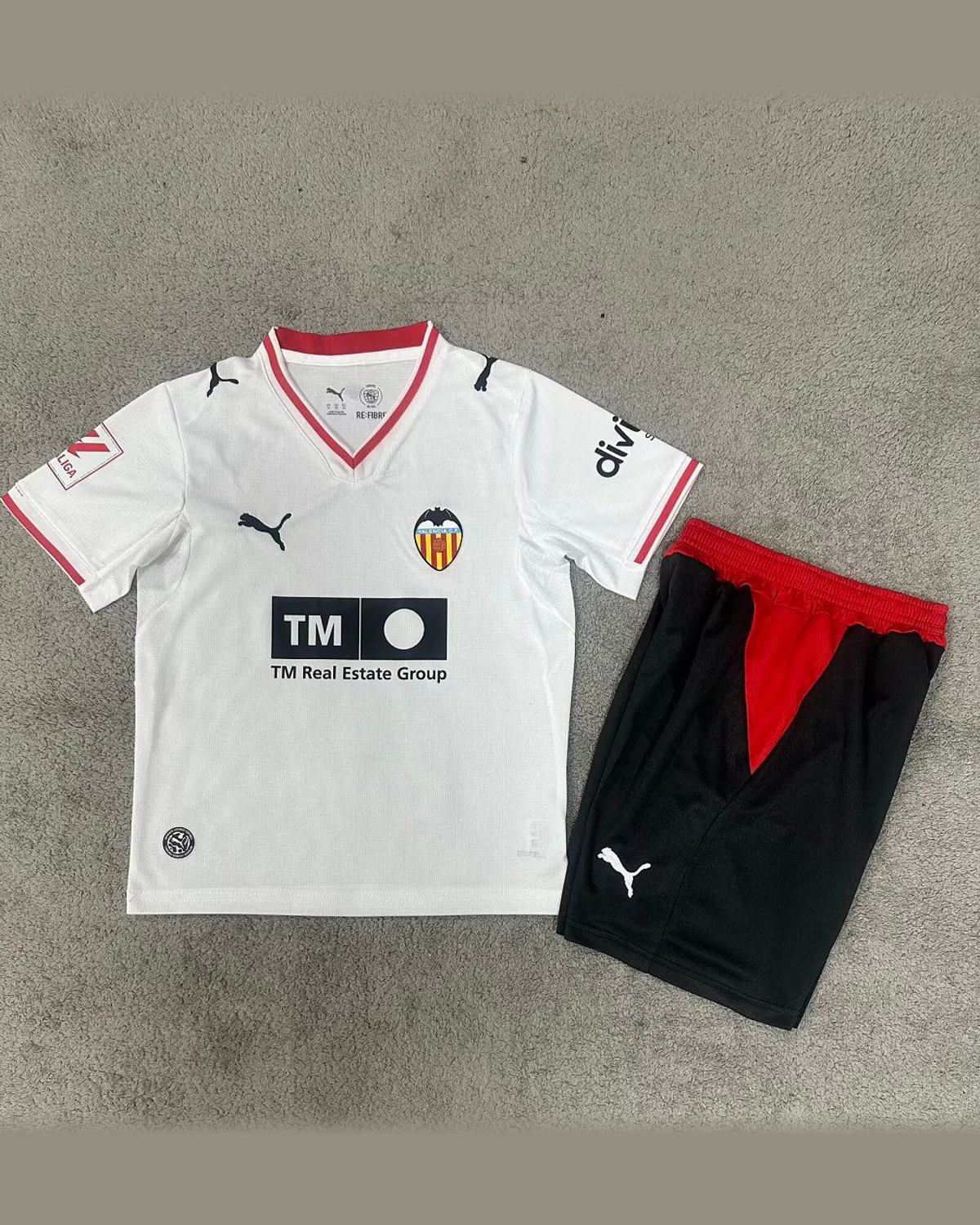 Valencia 2026/27 Valencia (Home) football jersey