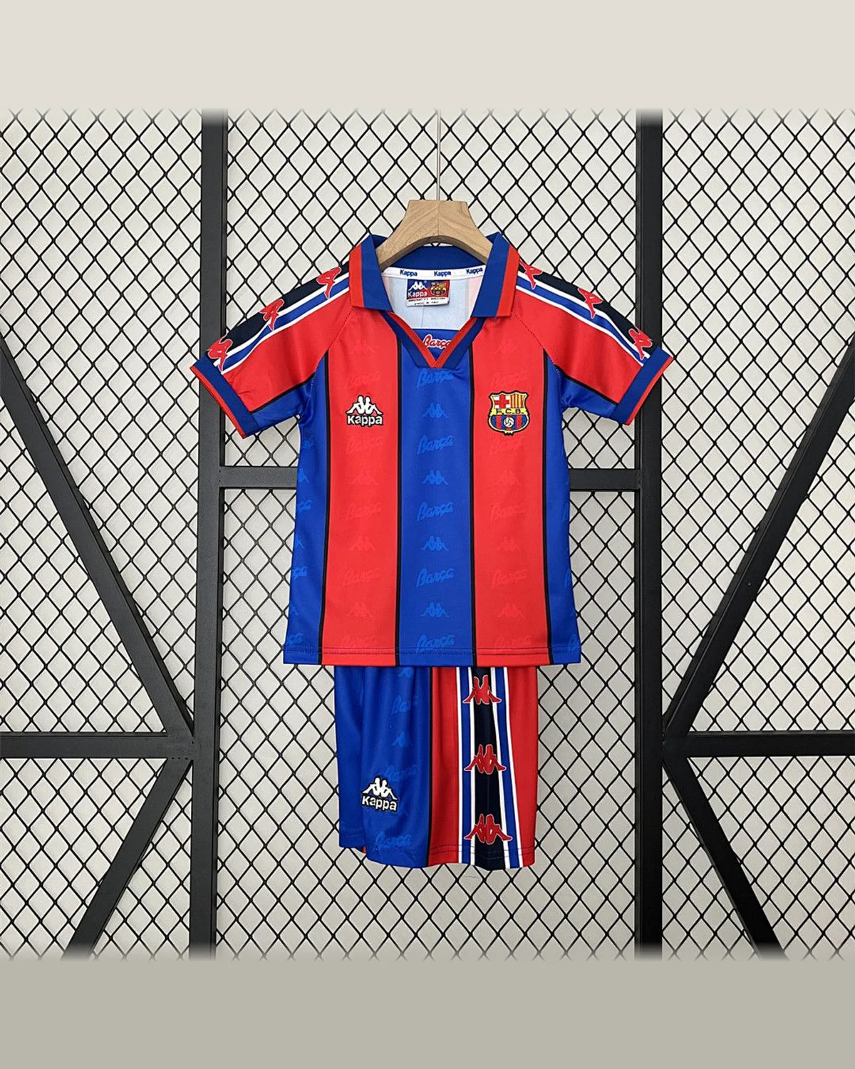 FC Barcelona Kids 95/97 Barcelona Home football jersey