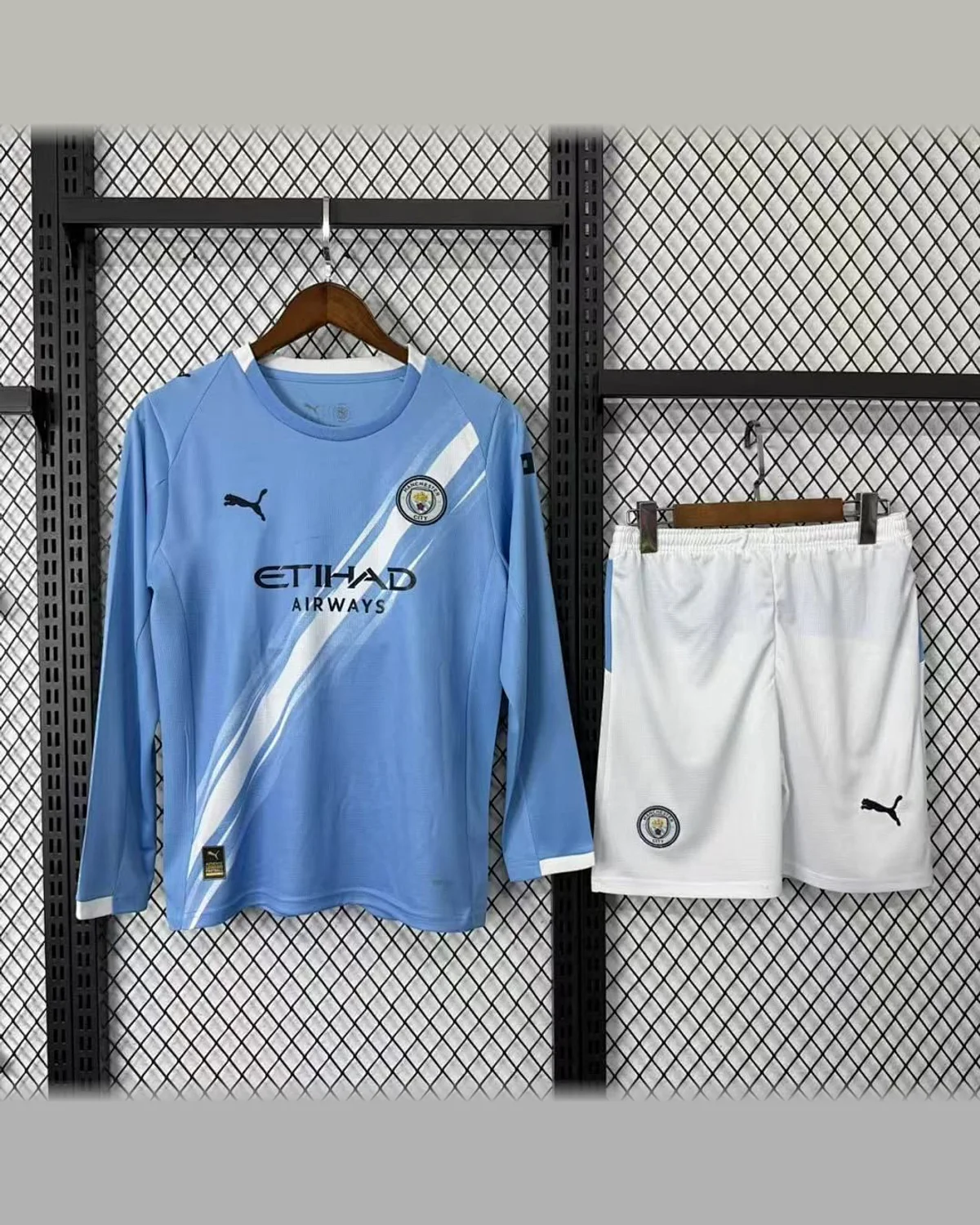 Manchester City 2025/26 Manchester City Home Long Sleeve football jersey