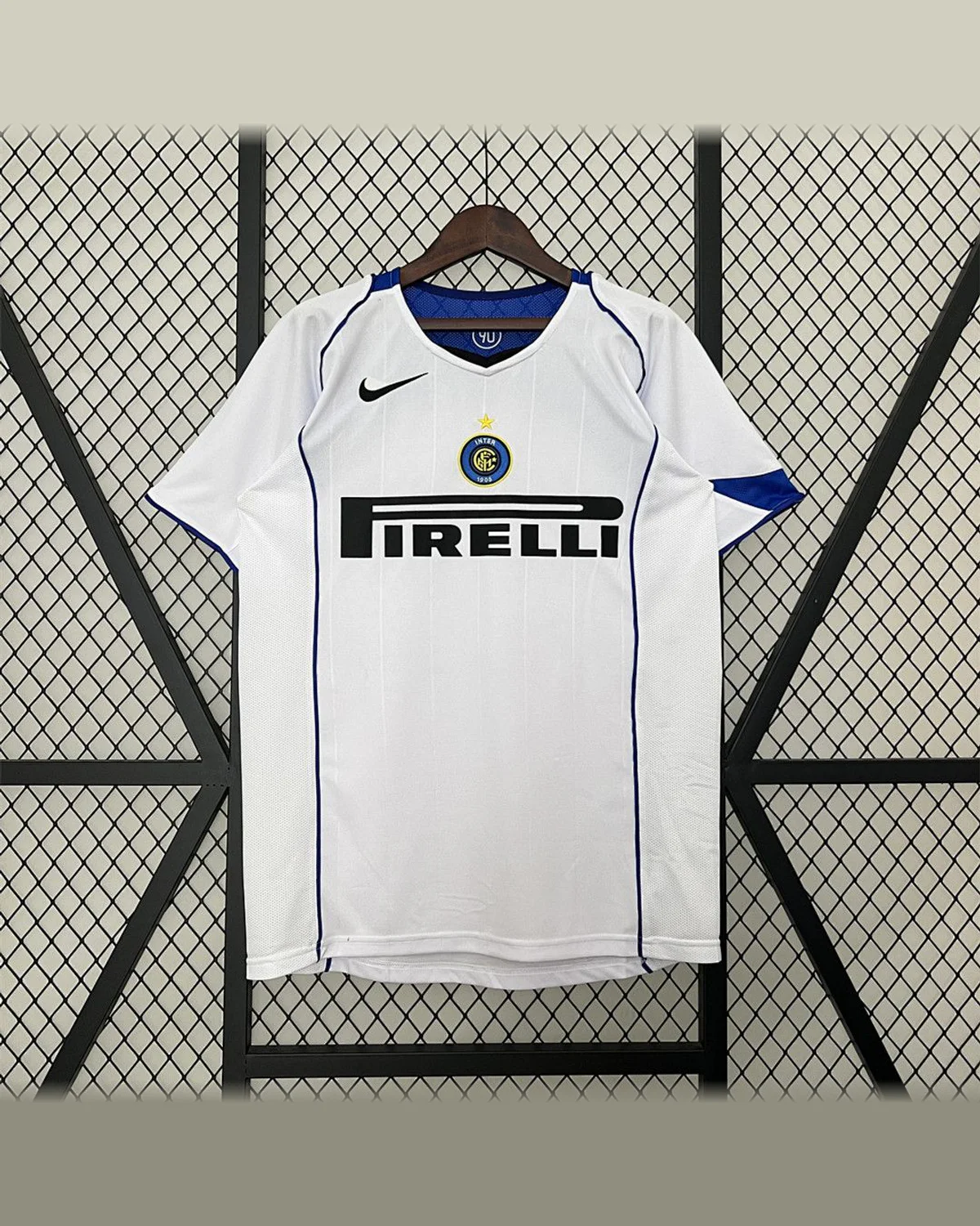 Inter Milan Retro 04/05 Inter Milan Away football jersey