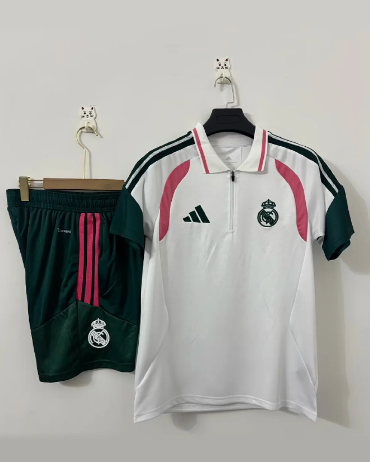 Real Madrid 2026/27 Real Madrid White Polo Shirt Set football jersey