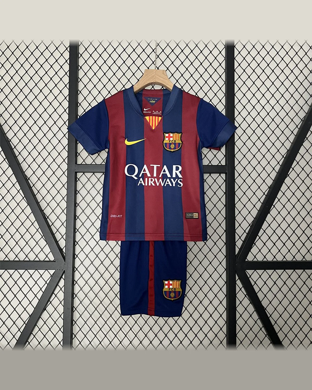 FC Barcelona Retro 14/15 Kids Barcelona Home football jersey