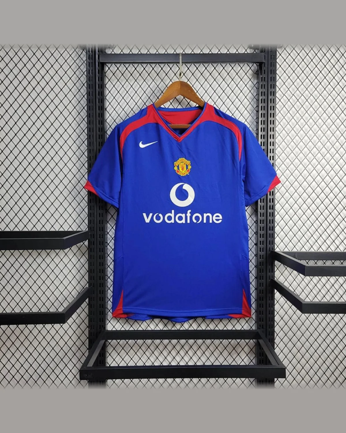 Manchester United Retro 05/06 Manchester United Away football jersey