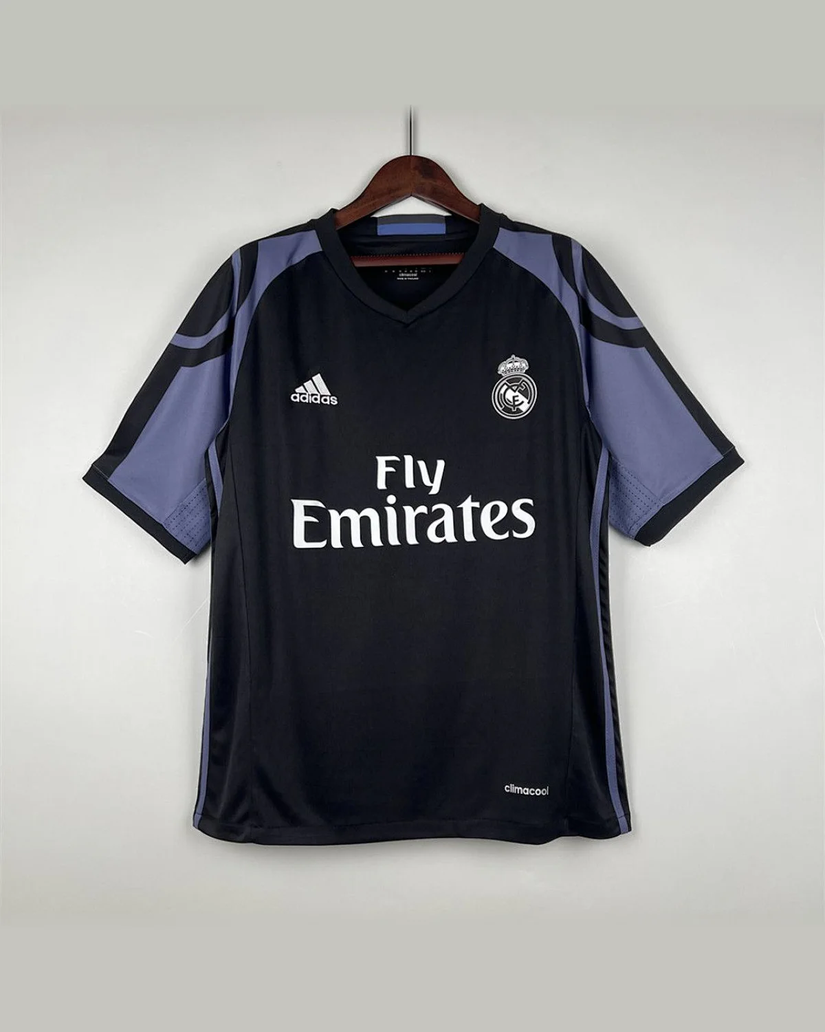 Real Madrid Retro 16/17 Real Madrid Third Away football jersey