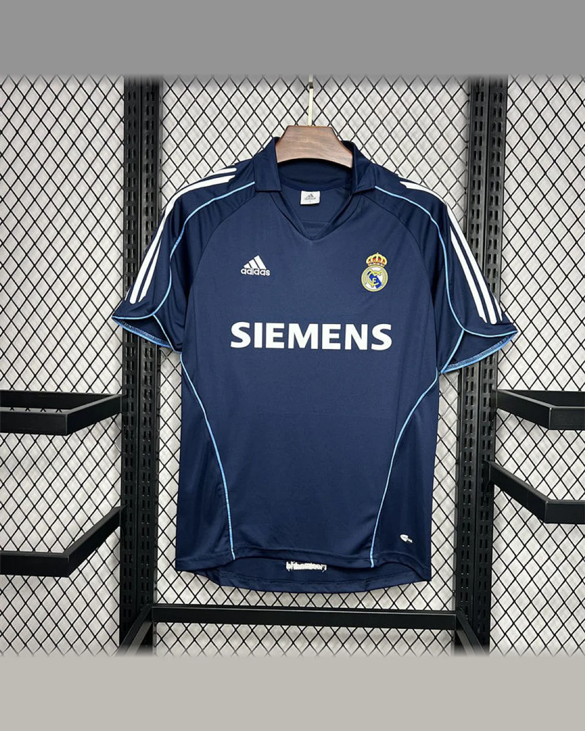 Real Madrid Retro 2005/06 Real Madrid Away Jersey football jersey