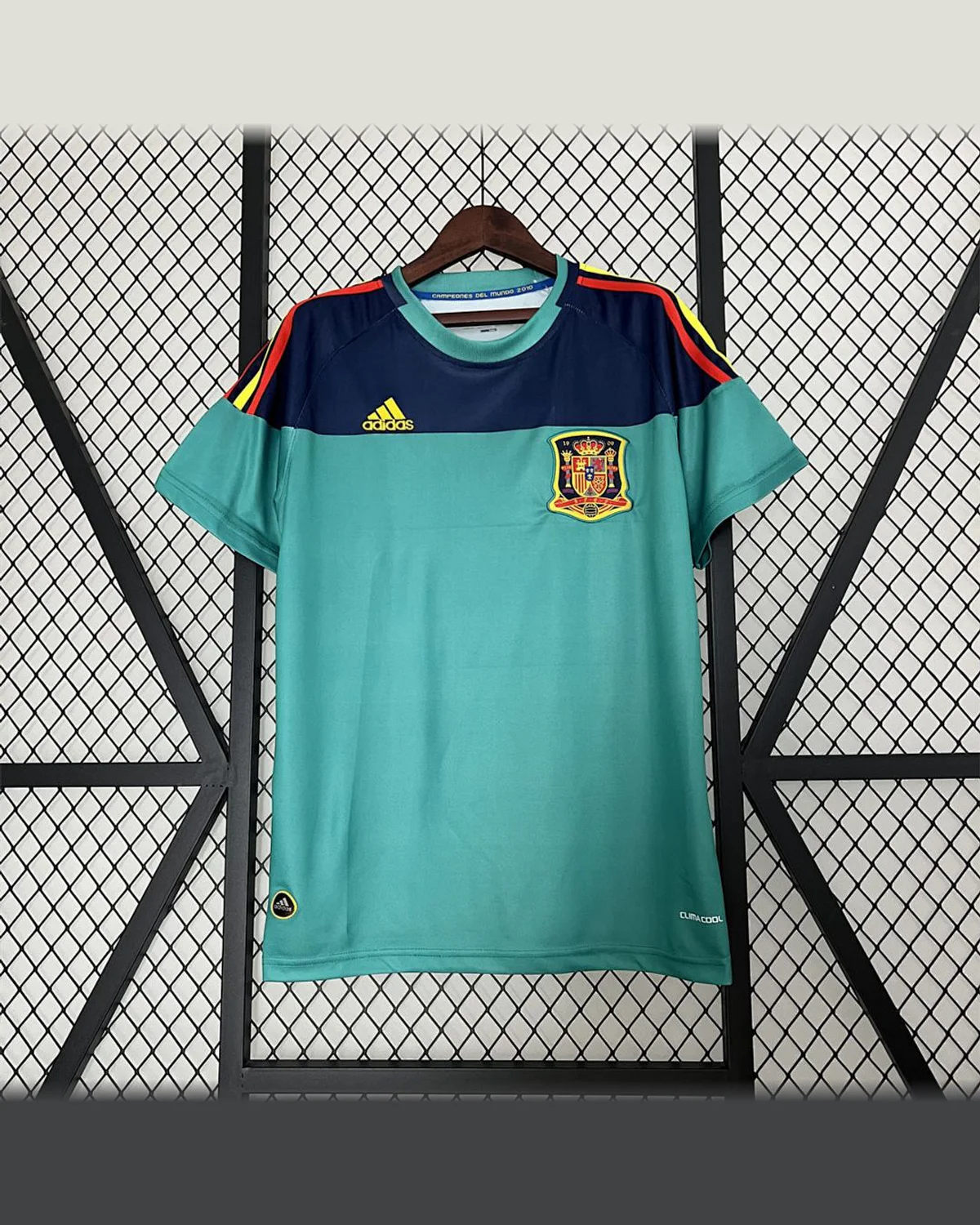 Spain Retro 2010 Spain Goalkeeper football jersey