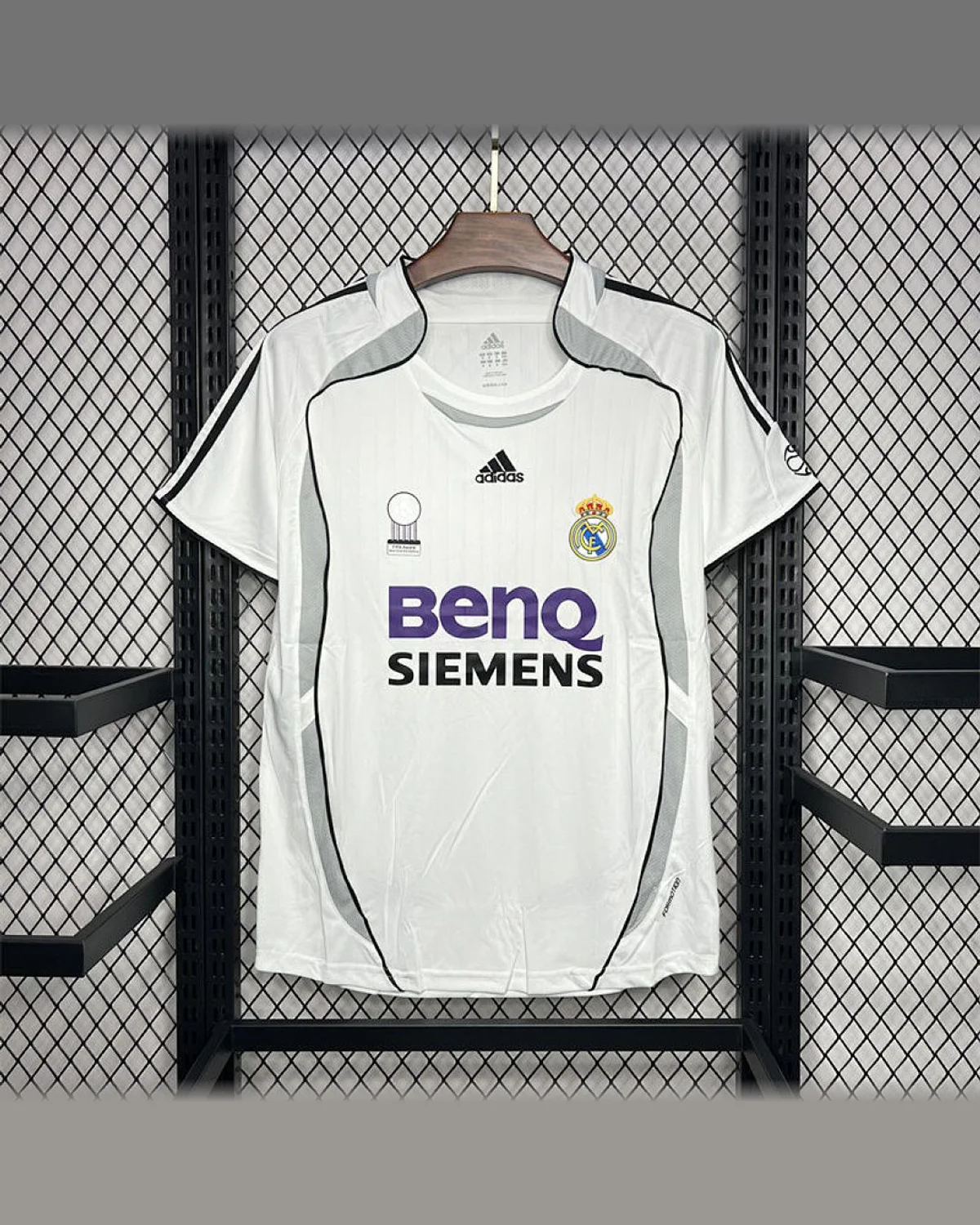 Real Madrid Retro 06/07 Real Madrid Home football jersey