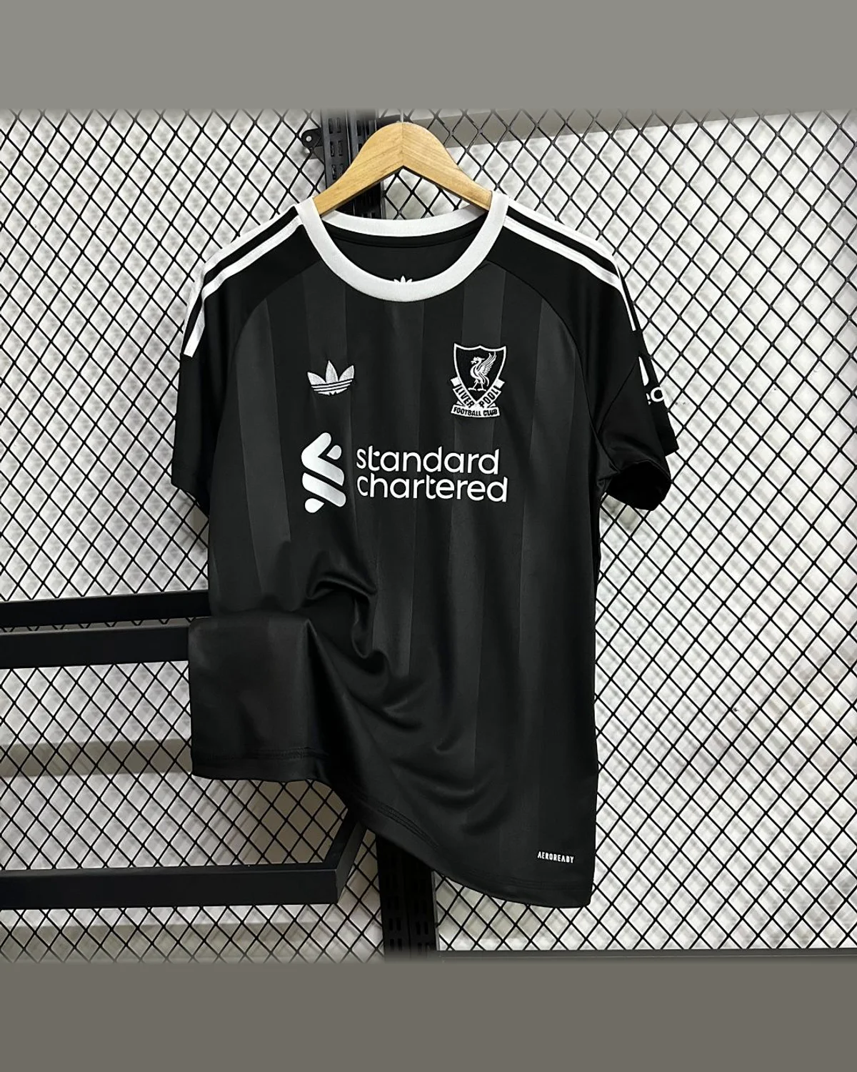 Liverpool Liverpool Goalkeeper Kit football jersey