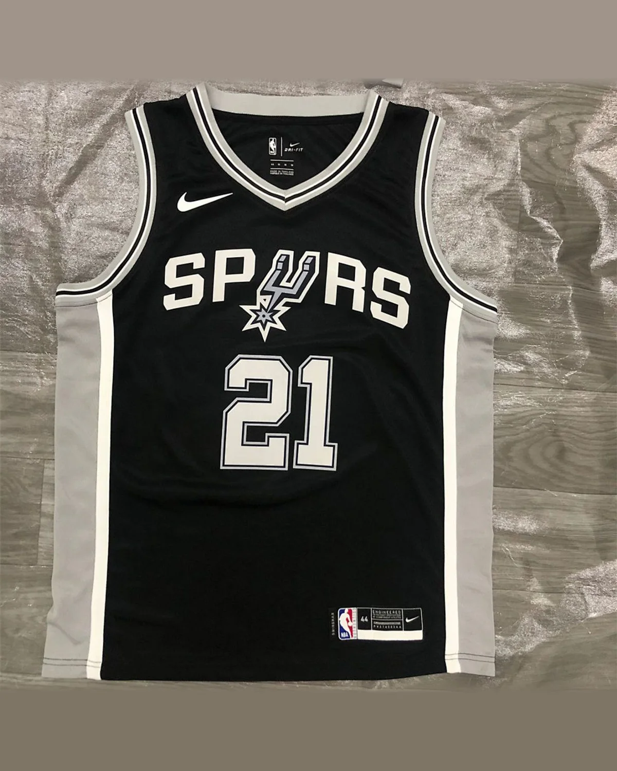 Tottenham Hotspur Tottenham Hotspur San Antonio Spurs V-Neck Black Jersey DUNCAN#21 football jersey