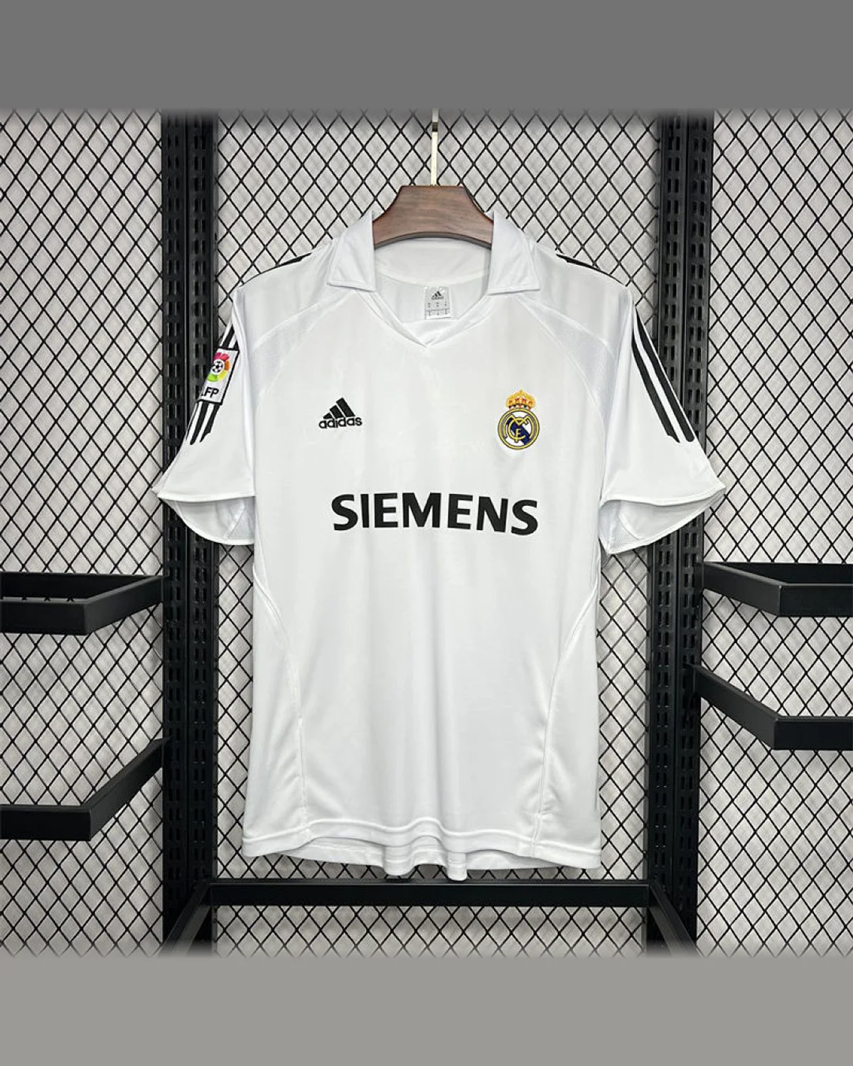 Real Madrid Real Madrid 2005/06 Home Retro Jersey football jersey