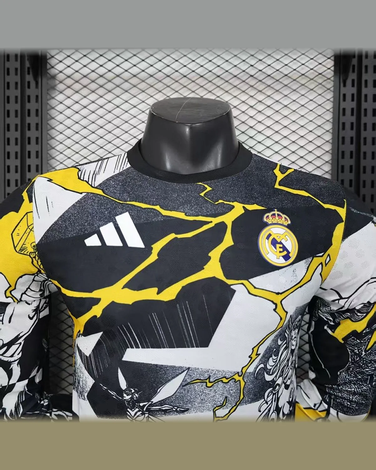 Real Madrid 2026/27 Real Madrid Comic Edition Long Sleeve - Player Version football jersey