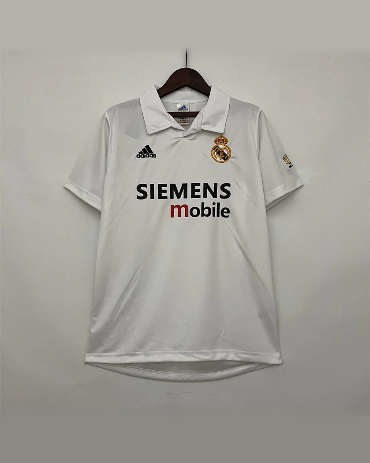 Real Madrid Retro 02/03 Real Madrid Home football jersey