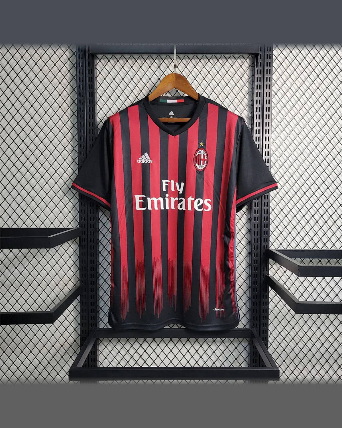 AC Milan Retro 16/17 AC Milan Home football jersey