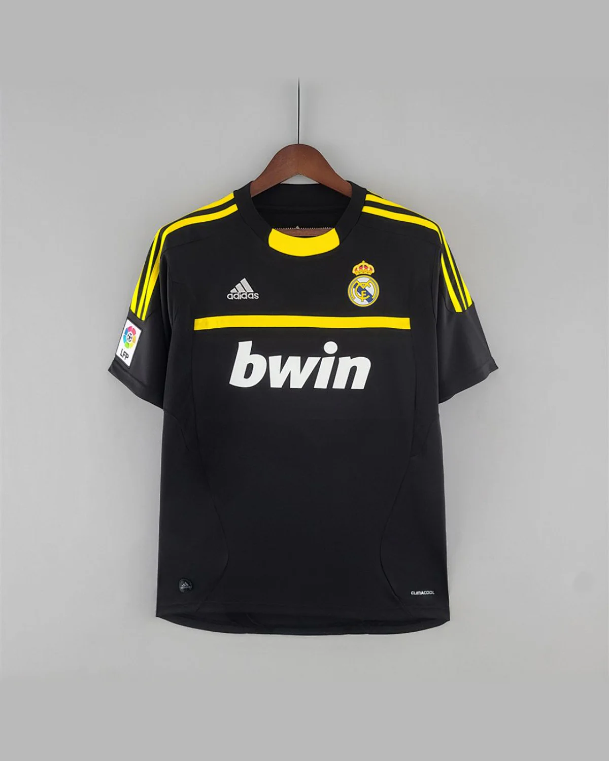 Real Madrid Vintage 11/12 Real Madrid Goalkeeper Black football jersey