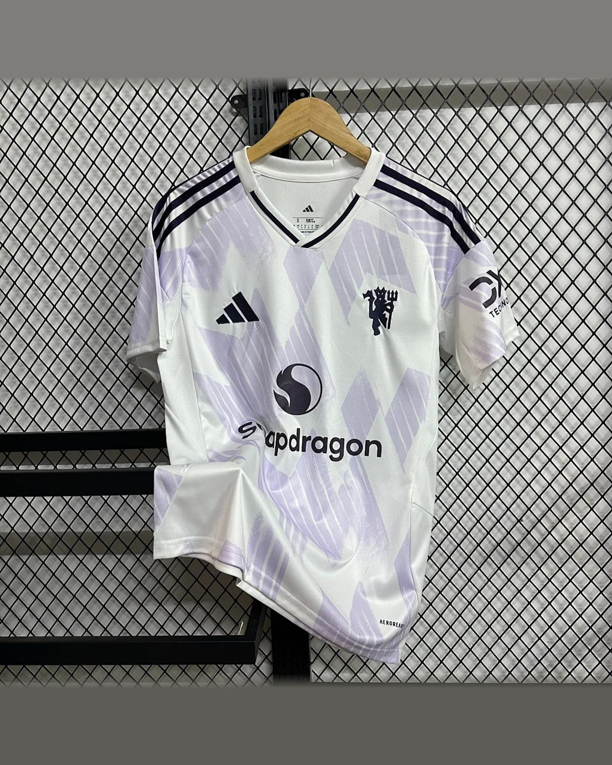 Manchester United 2025/26 Manchester United Away football jersey