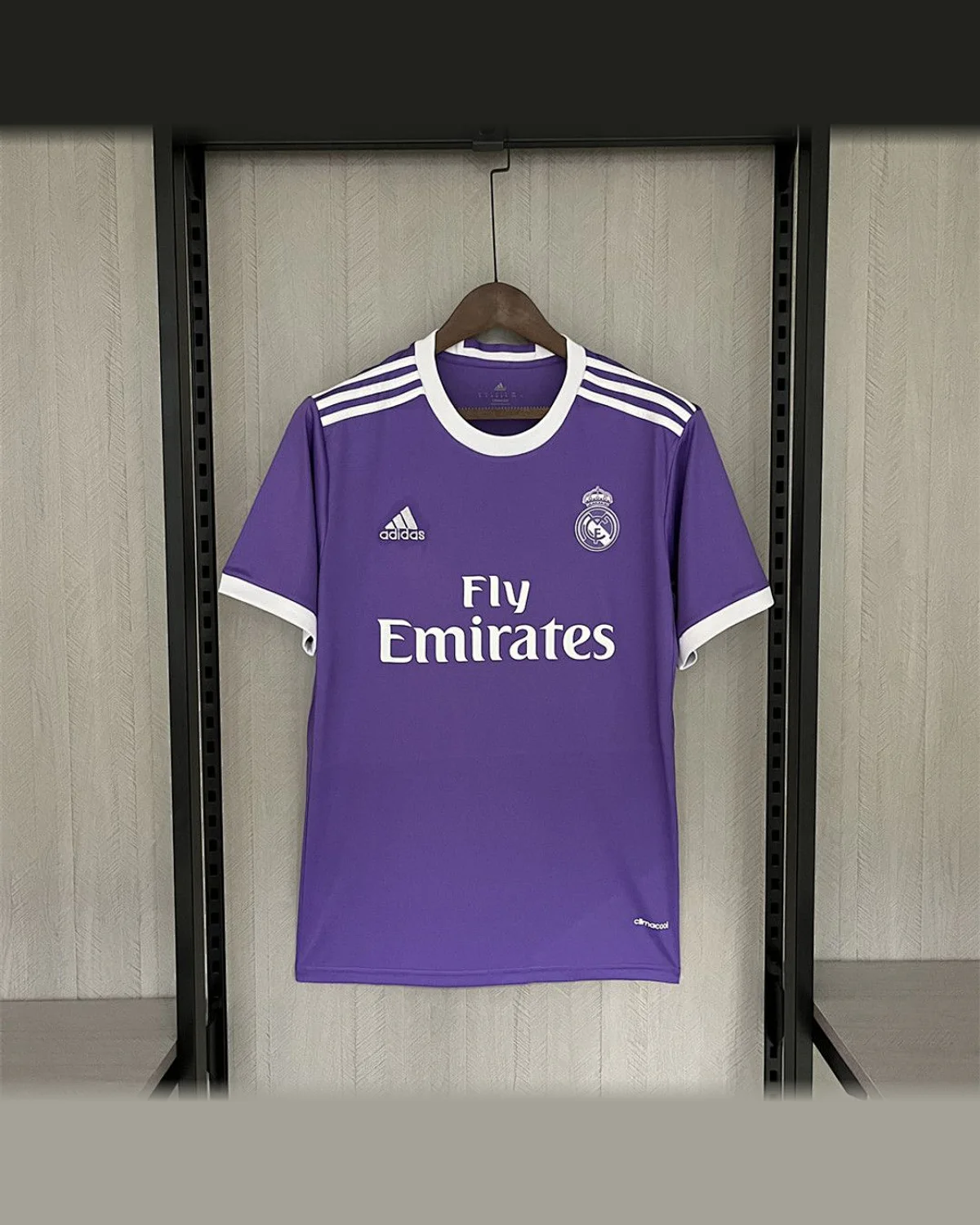 Real Madrid Retro 16/17 Real Madrid Away football jersey