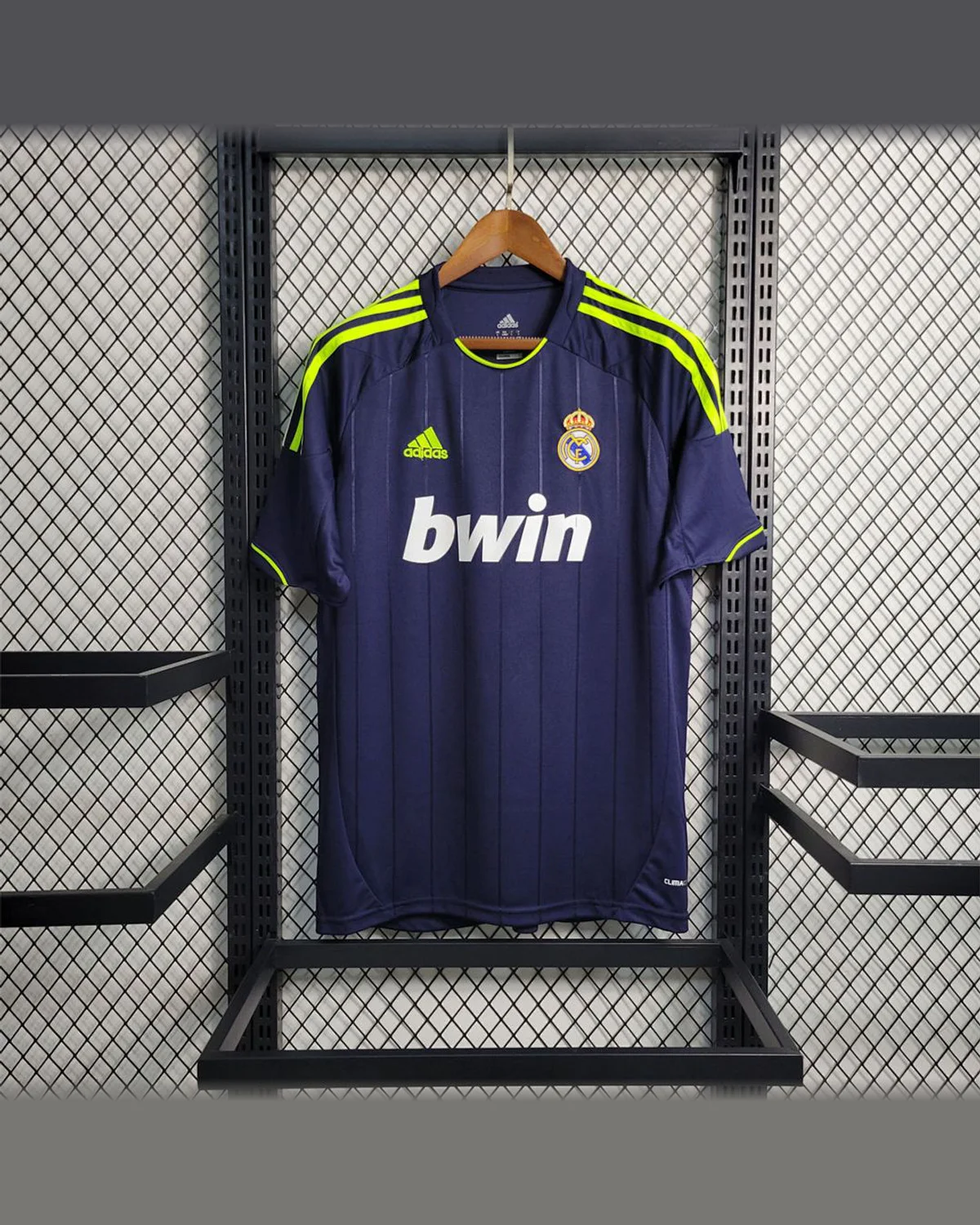 Real Madrid Retro 2012/13 Real Madrid Away football jersey