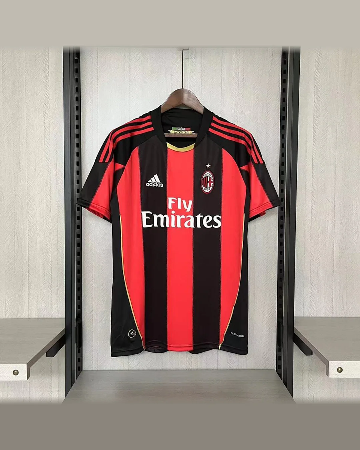 AC Milan 2010/11 Retro AC Milan Home football jersey