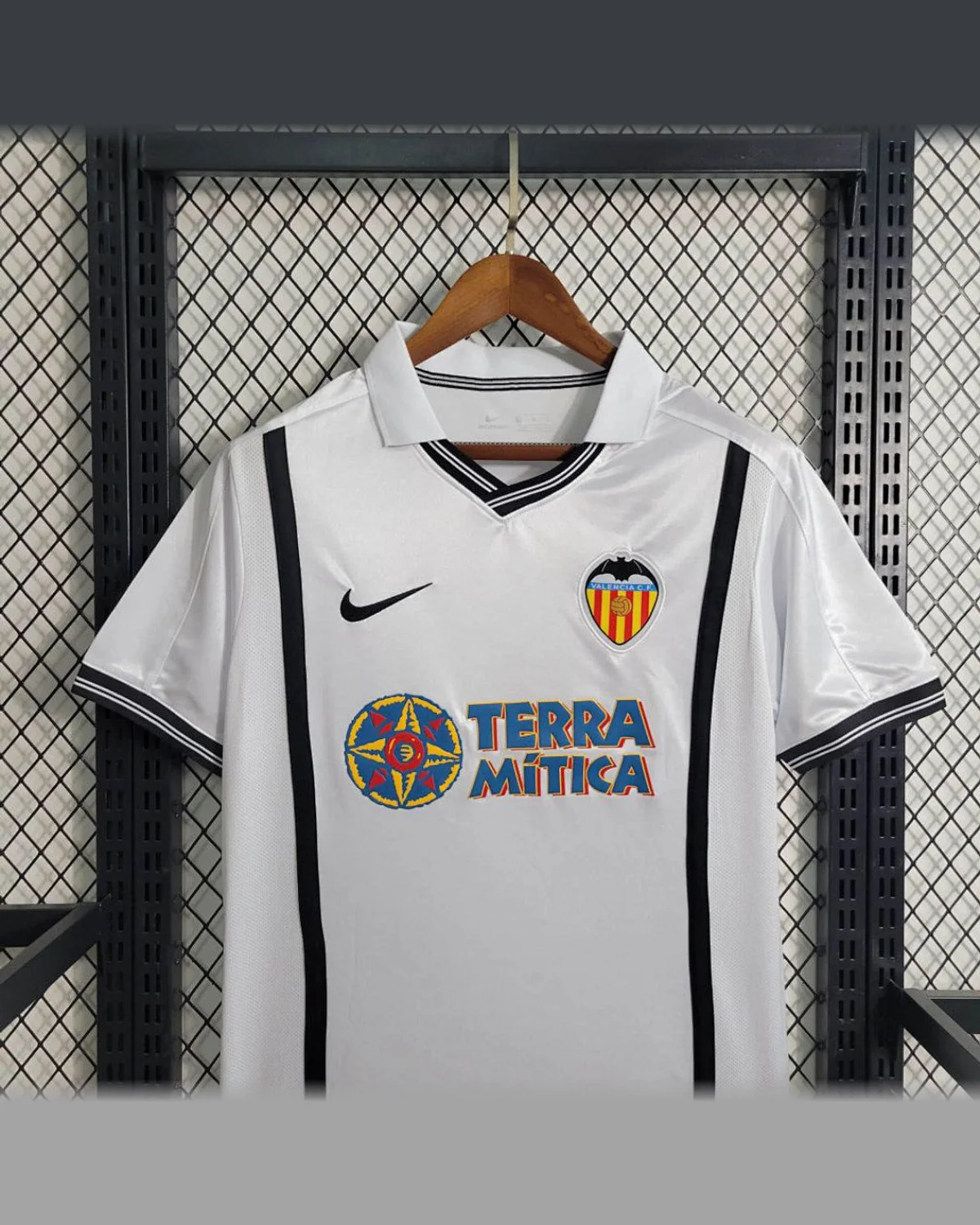 Valencia Retro 2000/01 Valencia Home football jersey