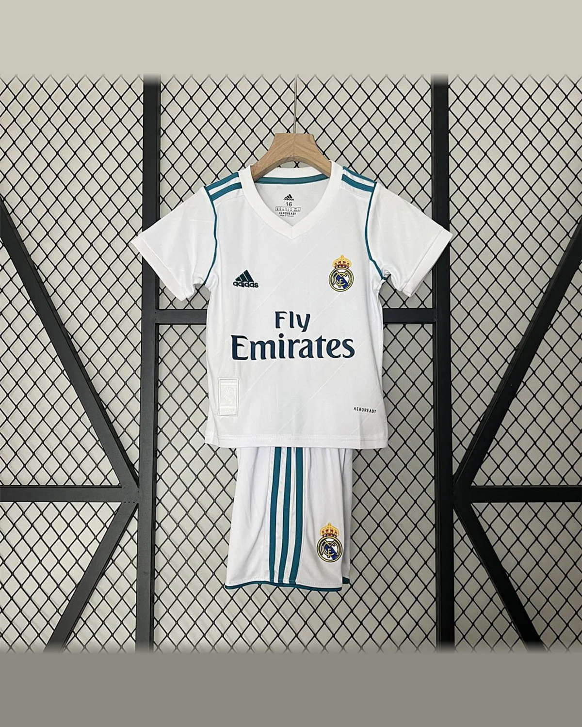 Real Madrid Kids 17/18 Real Madrid Home football jersey