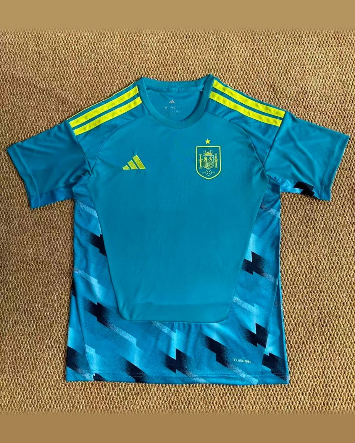 Spain 2026/27 Spain Goalkeeper football jersey