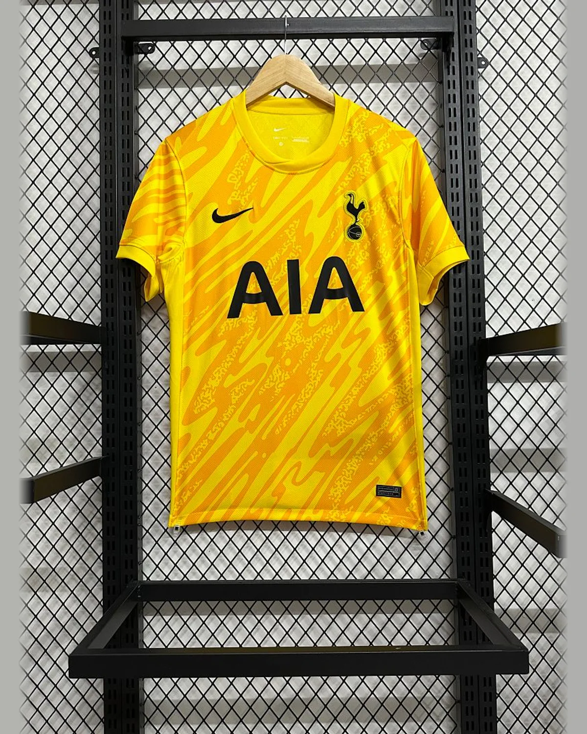 Tottenham Hotspur 2024/25 Tottenham Hotspur Goalkeeper football jersey