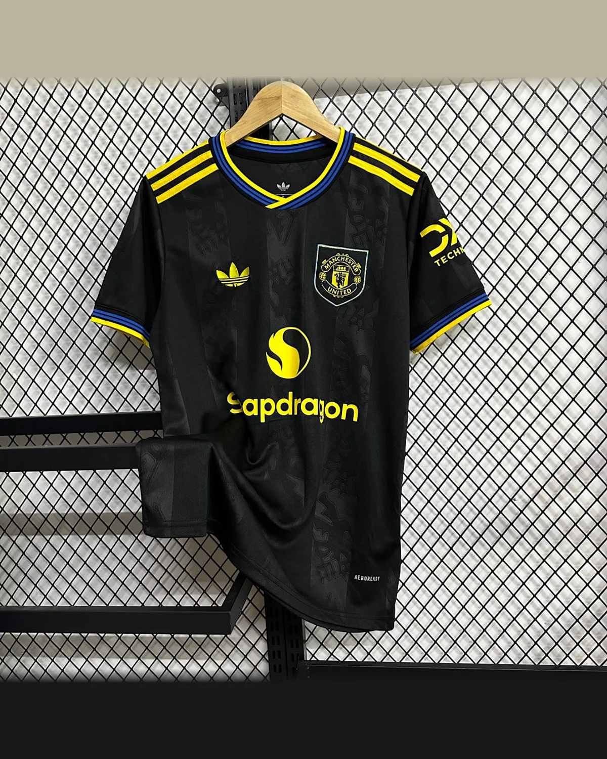 Manchester United 2025/26 Manchester United Second Away Kit football jersey