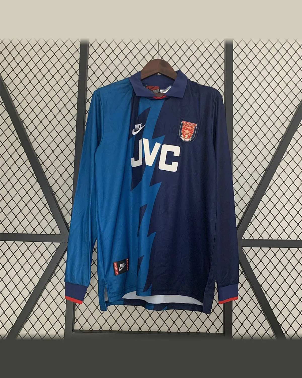 Arsenal Retro 95/96 Long Sleeve Arsenal Away football jersey