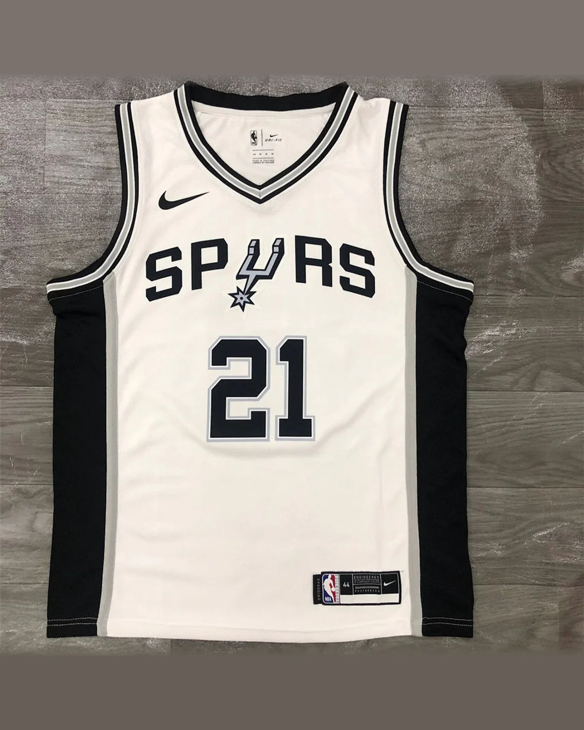 Tottenham Hotspur Tottenham Hotspur San Antonio Spurs V-Neck White Jersey DUNCAN#21 football jersey