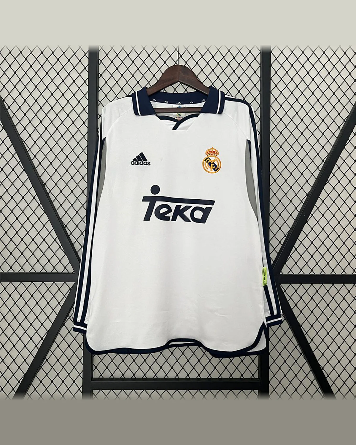 Real Madrid Retro 00/01 Long Sleeve Real Madrid Home football jersey