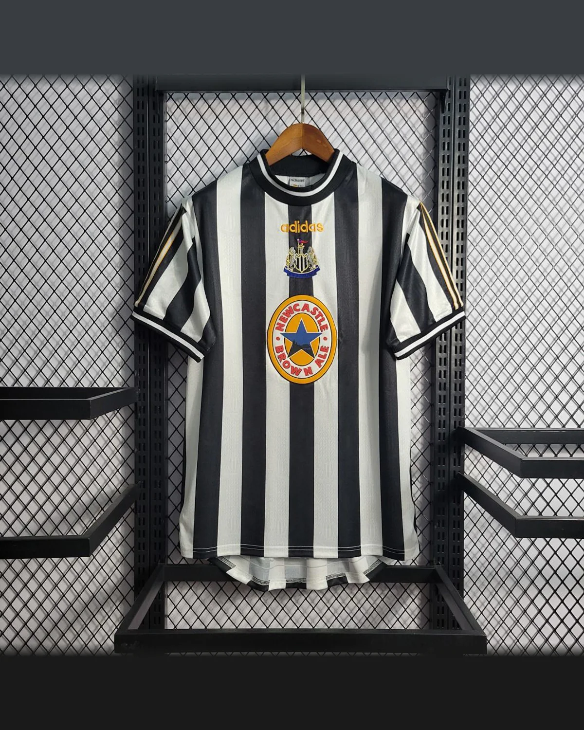 Newcastle United Retro 95/97 Newcastle United Home football jersey