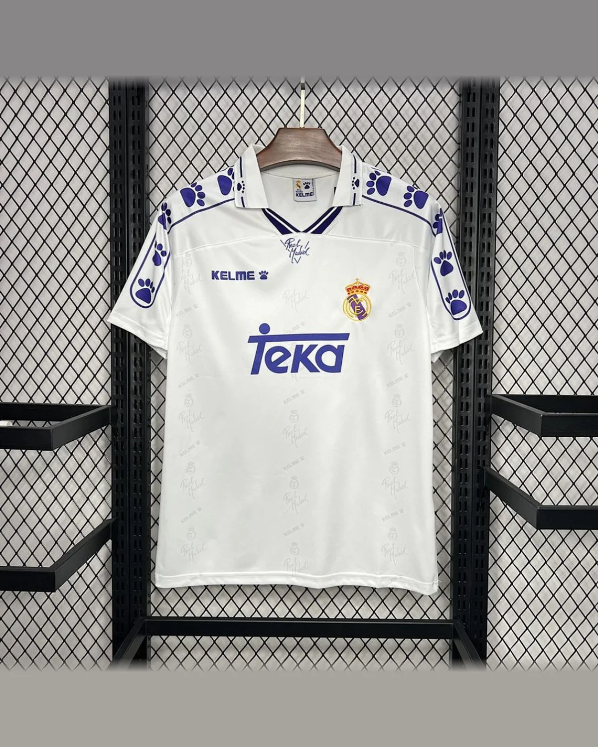 Real Madrid Retro 94/96 Real Madrid Home football jersey
