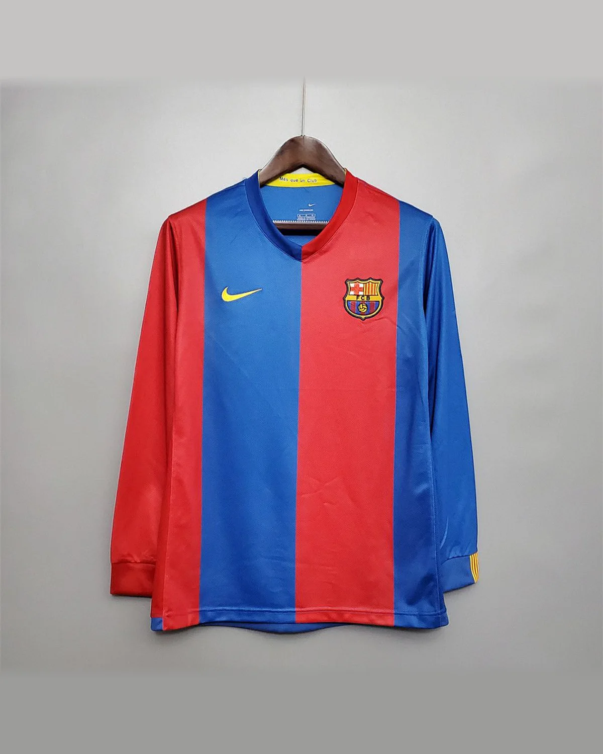 FC Barcelona Retro 06/07 Barcelona Long Sleeve Home football jersey