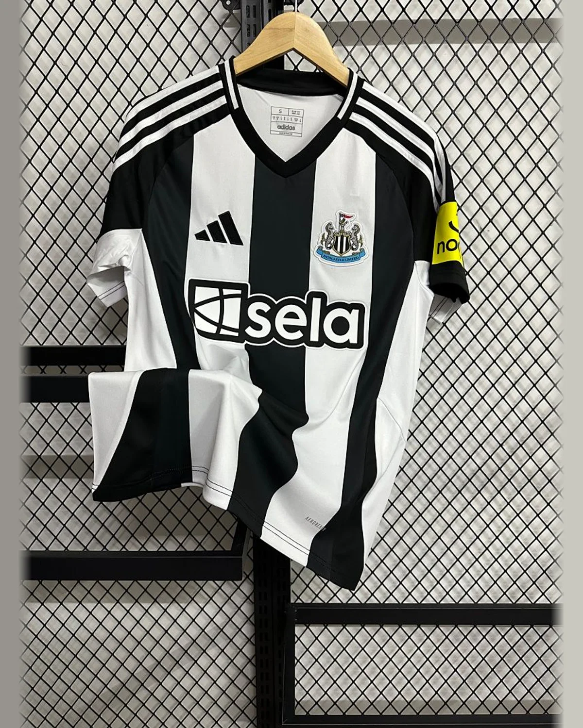 Newcastle United 2024/25 Newcastle United Home football jersey