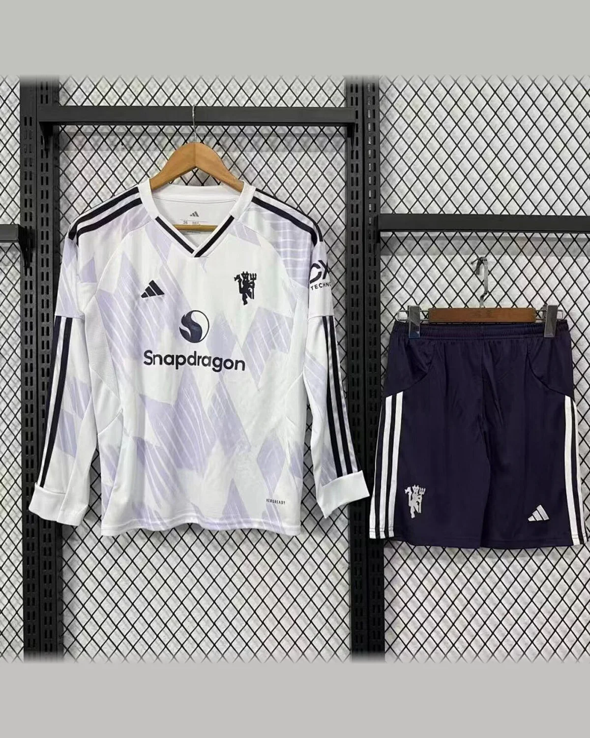 Manchester United 2025/26 Manchester United Away Long Sleeve football jersey