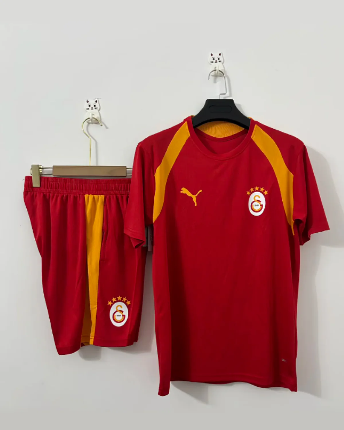 Galatasaray Galatasaray Red Short-Sleeve Training Jersey football jersey