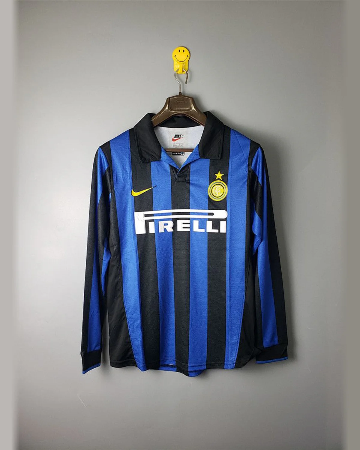 Inter Milan Retro 1998 Models Long-sleeved Retro Inter Milan football jersey