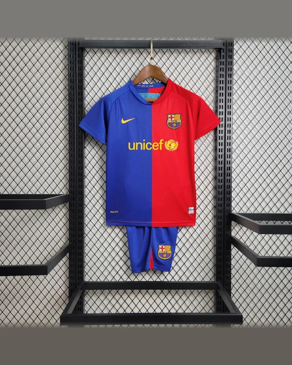 FC Barcelona Retro 08/09 Kids Barcelona Home football jersey