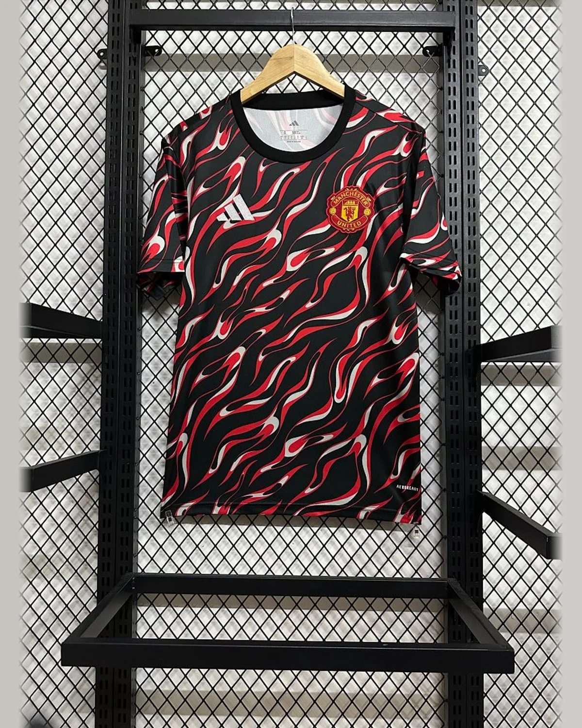 Manchester United Manchester United Red & Black Training Kit football jersey