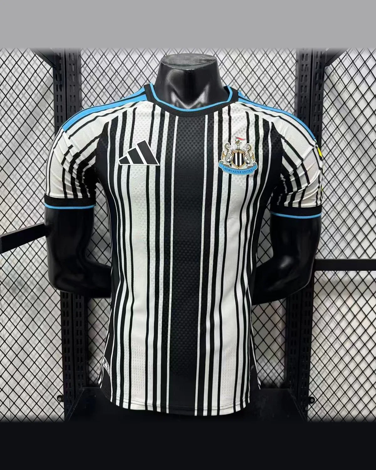 Newcastle United 2026/27 Newcastle Home - Player Version football jersey