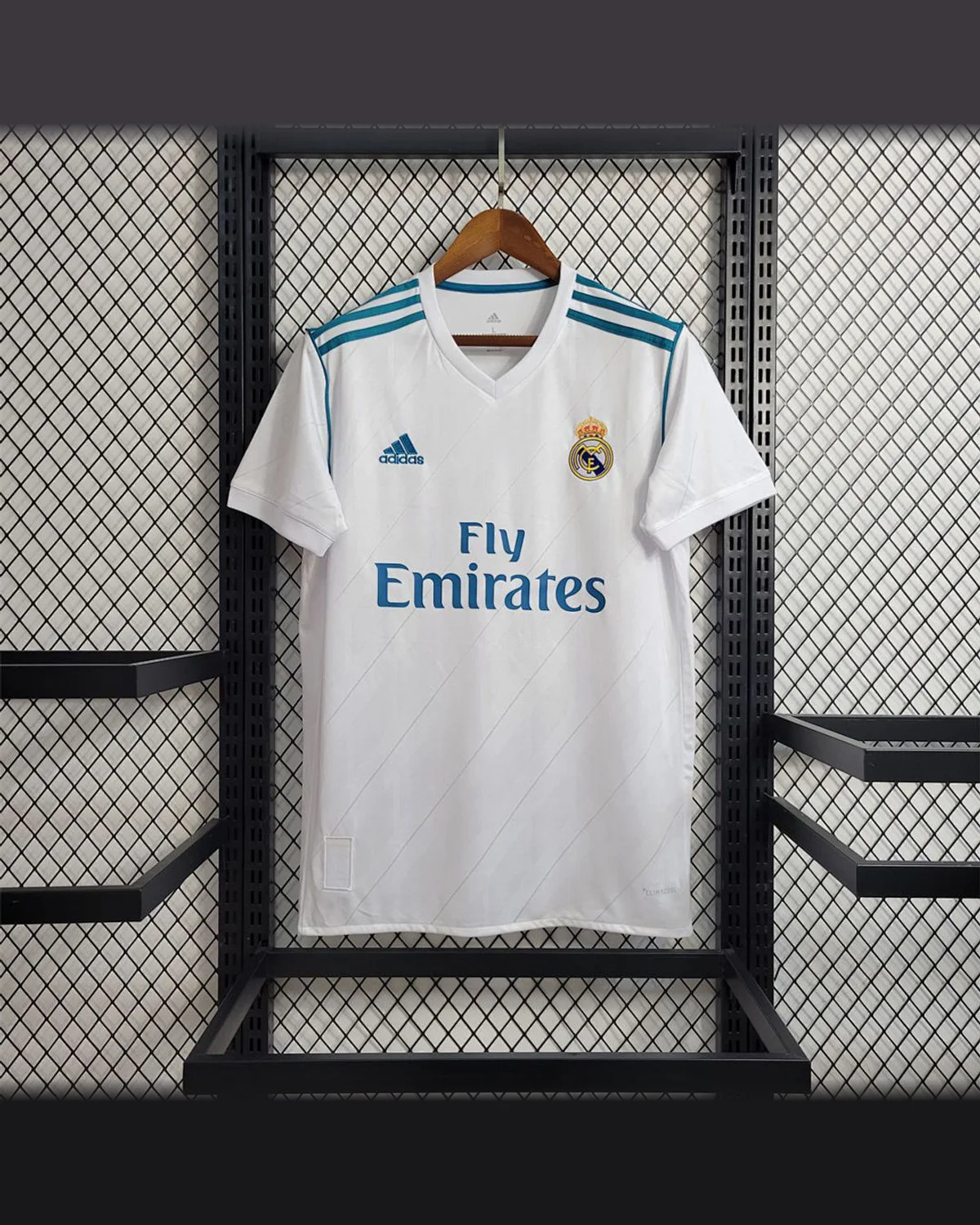 Real Madrid Retro 17/18 Real Madrid Home football jersey