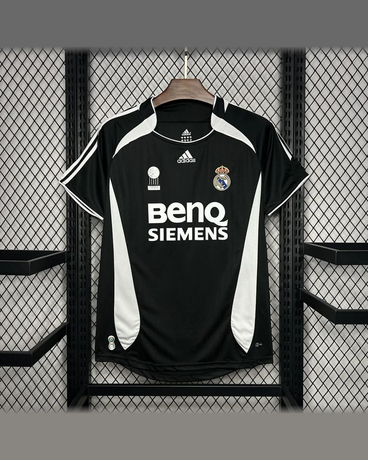 Real Madrid Retro 2006/07 Real Madrid Third Away Jersey football jersey
