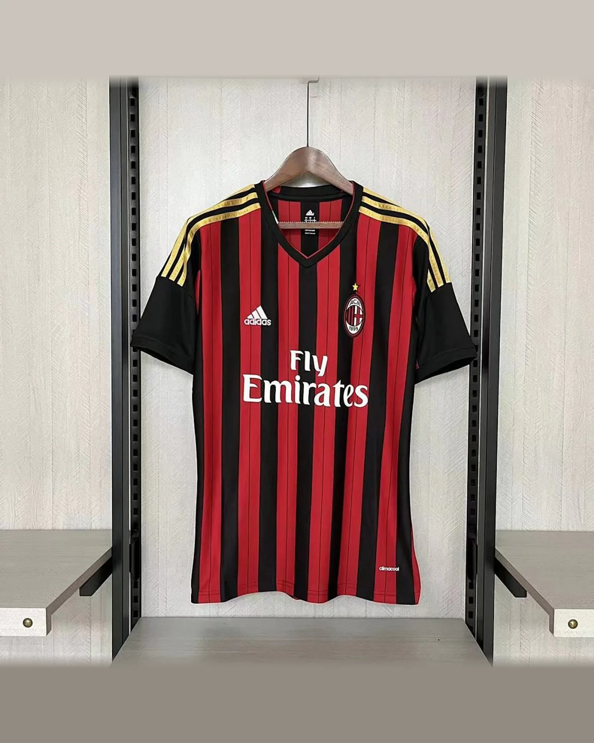 AC Milan Retro 13/14 AC Milan Retro football jersey