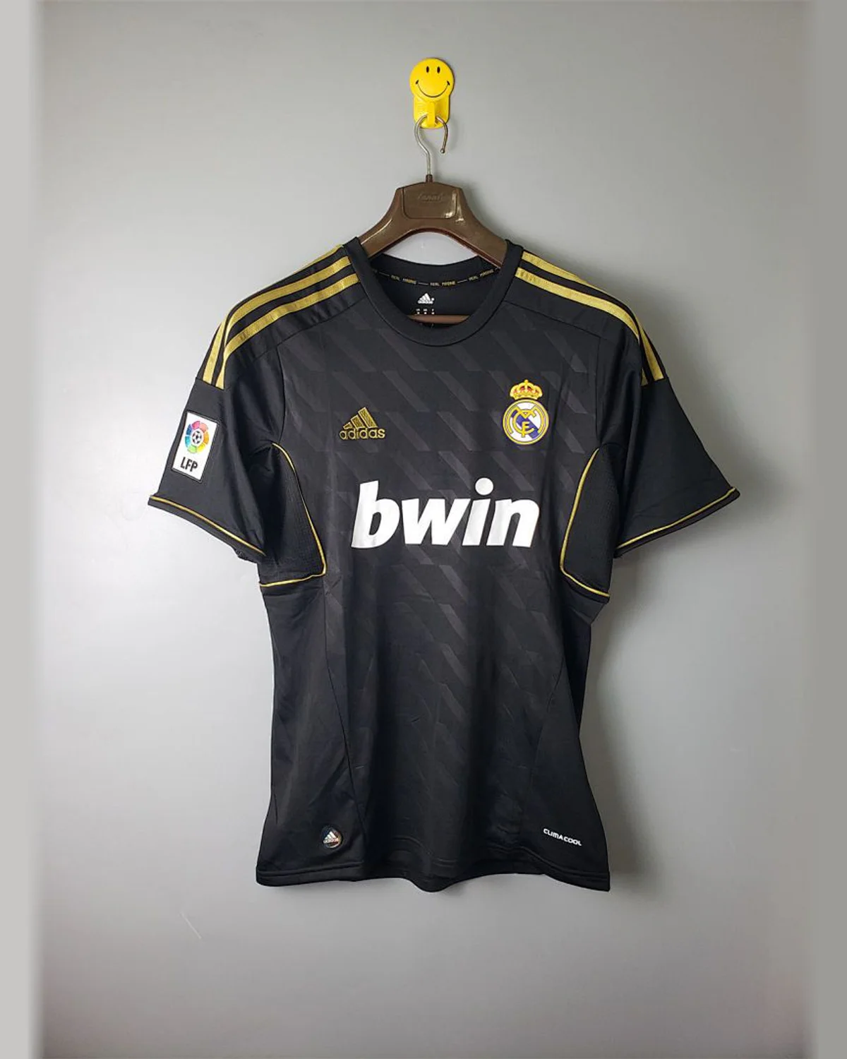 Real Madrid Retro 2012 Real Madrid Black Short Sleeves football jersey