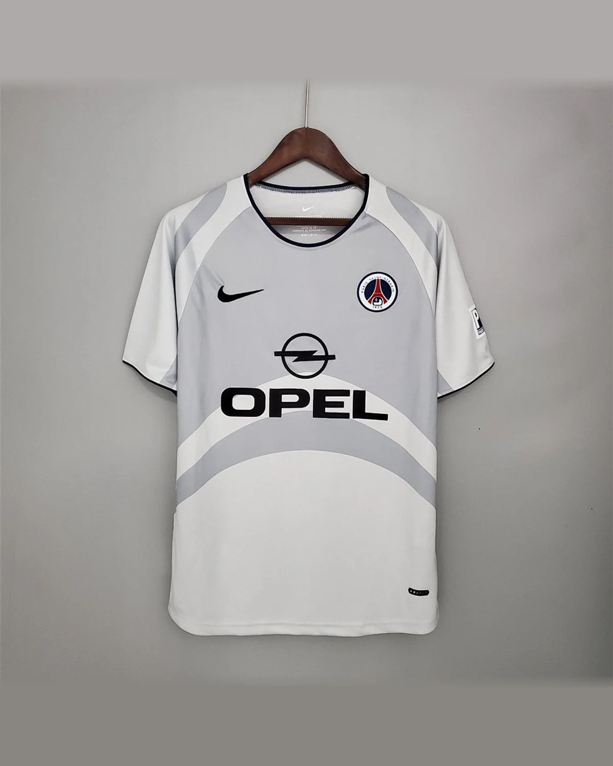 Paris Saint-Germain Paris Saint-Germain Retro PSG 01/02 Away football jersey