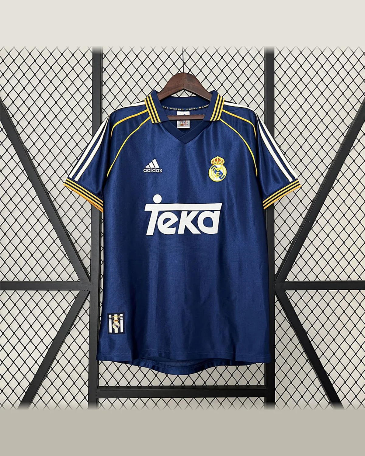 Real Madrid Retro 98/00 Real Madrid Third Away football jersey