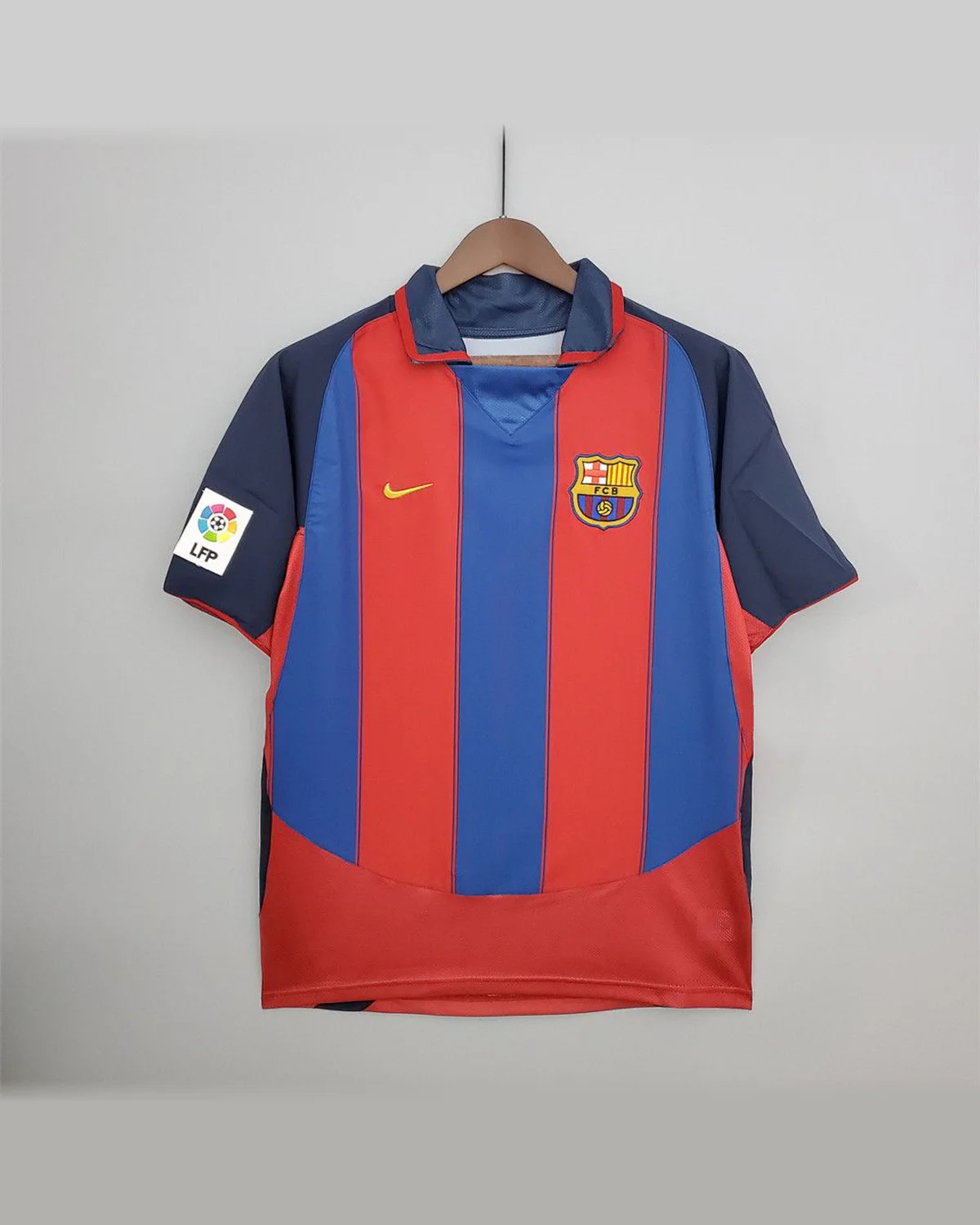 FC Barcelona Retro 03/04 Barcelona Home football jersey