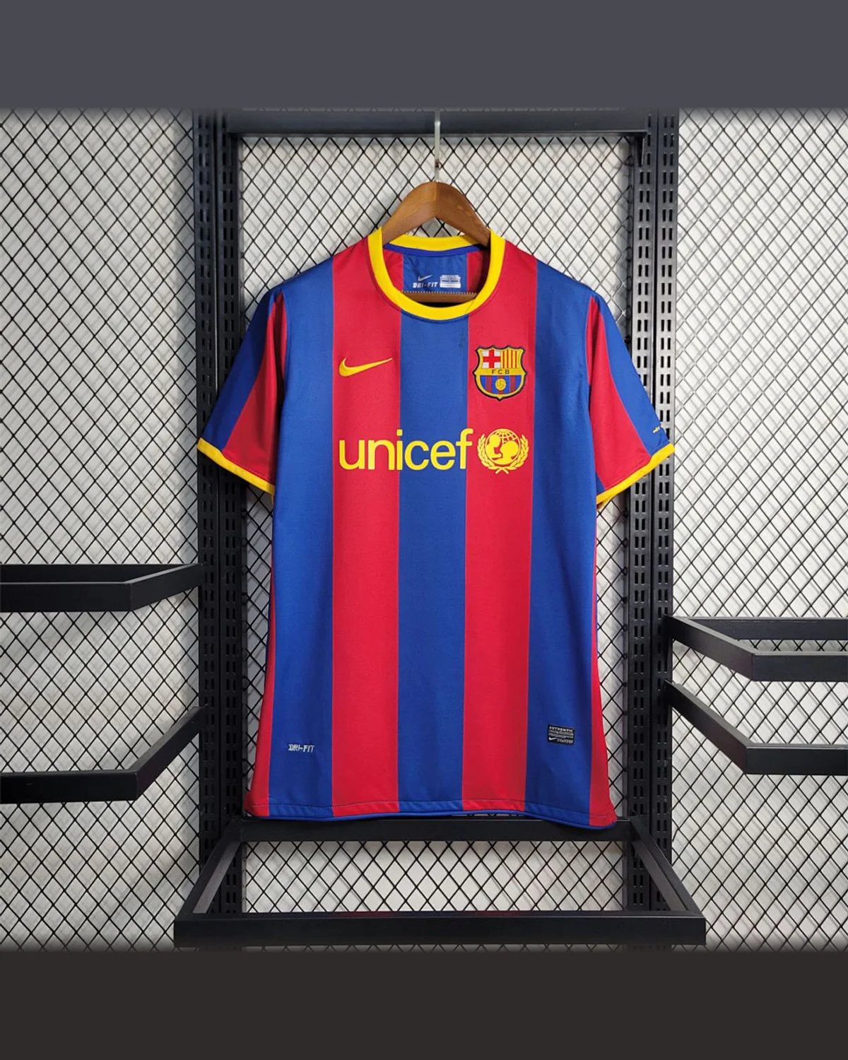 FC Barcelona Retro 10/11 Barcelona Home football jersey