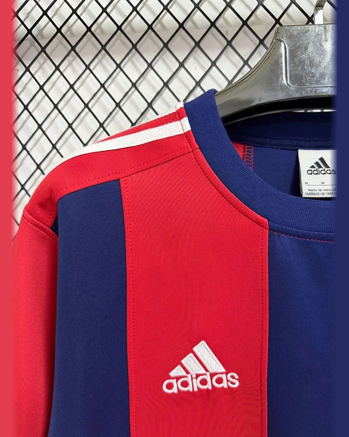 Bayern Munich Bayern Munich Red And Blue Block Long-Sleeved Shirt football jersey
